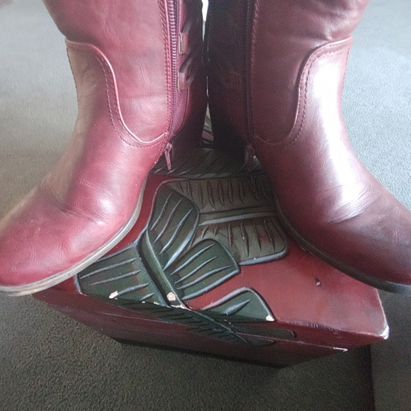 Ladies 9.5 Leather Boots Deep Red - Picture 6 of 6
